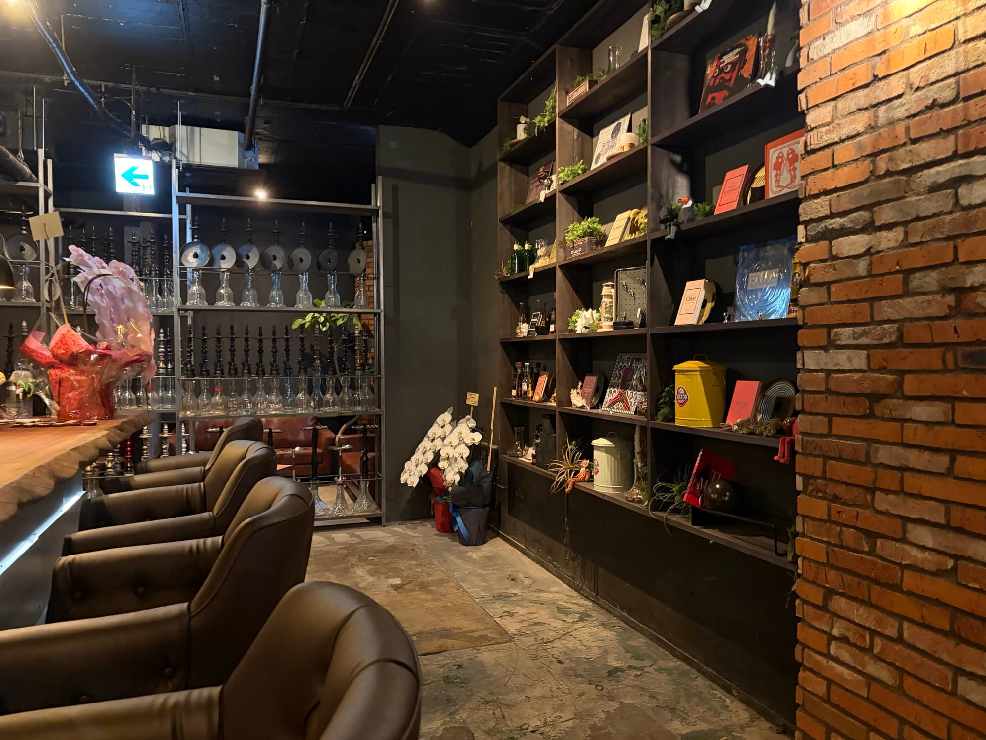 Shisha Cafe & Bar Parasite 新宿・歌舞伎町店の店内